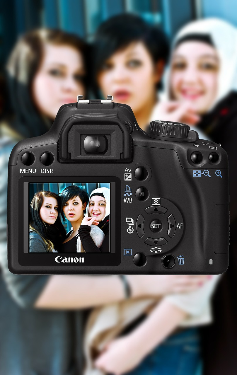 camera, photography, women-84893.jpg